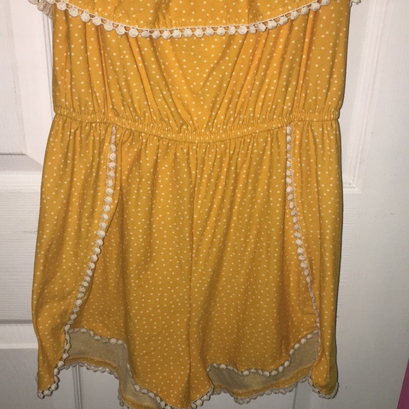 Orange off the shoulder tulip romper - Picture 3 of 4